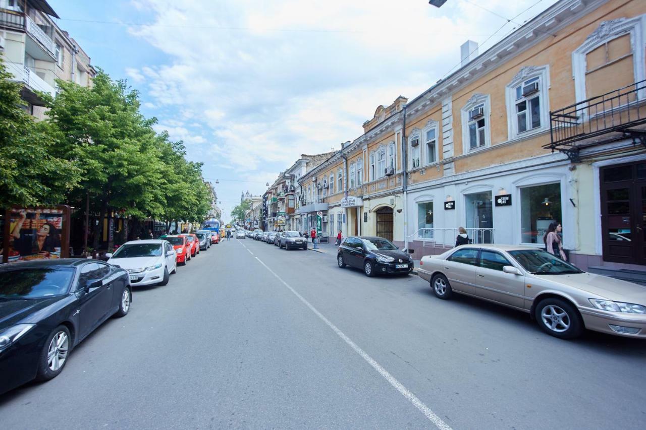 Langery Residence Central Apartments Odessa Extérieur photo